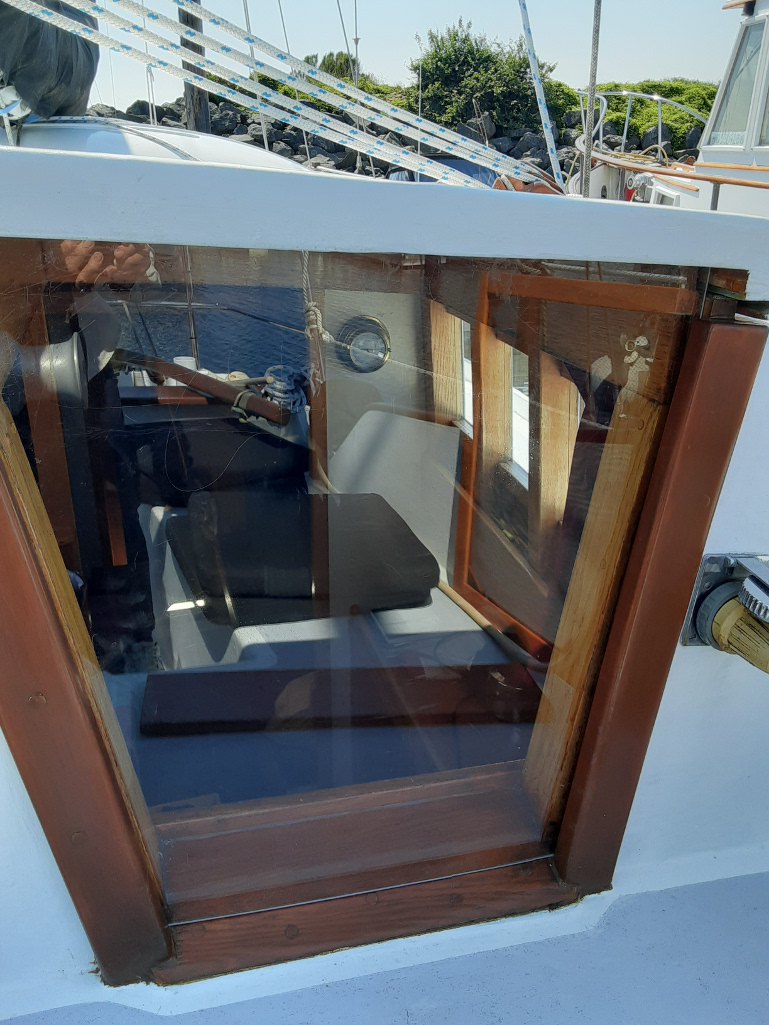 Hatch Plexiglass Insert