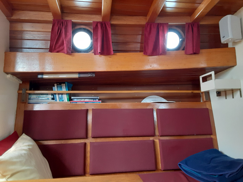 MainCabin, Port Side