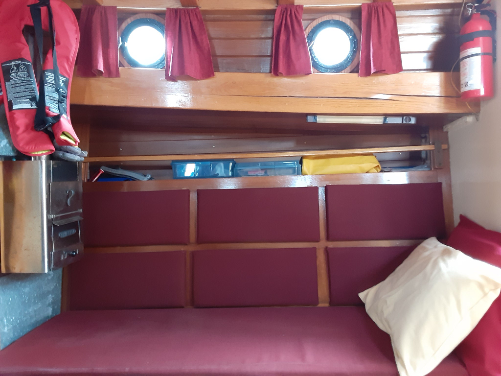 MainCabin, Starboard Side